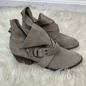 American eagle toupee brown suede buckle booties